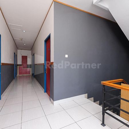 Ian Hotel Jaksa Mitra Reddoorz 雅加达 外观 照片