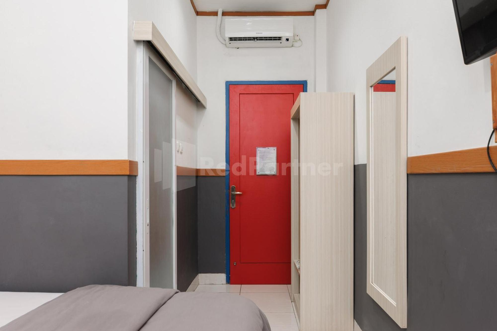 Ian Hotel Jaksa Mitra Reddoorz 雅加达 外观 照片