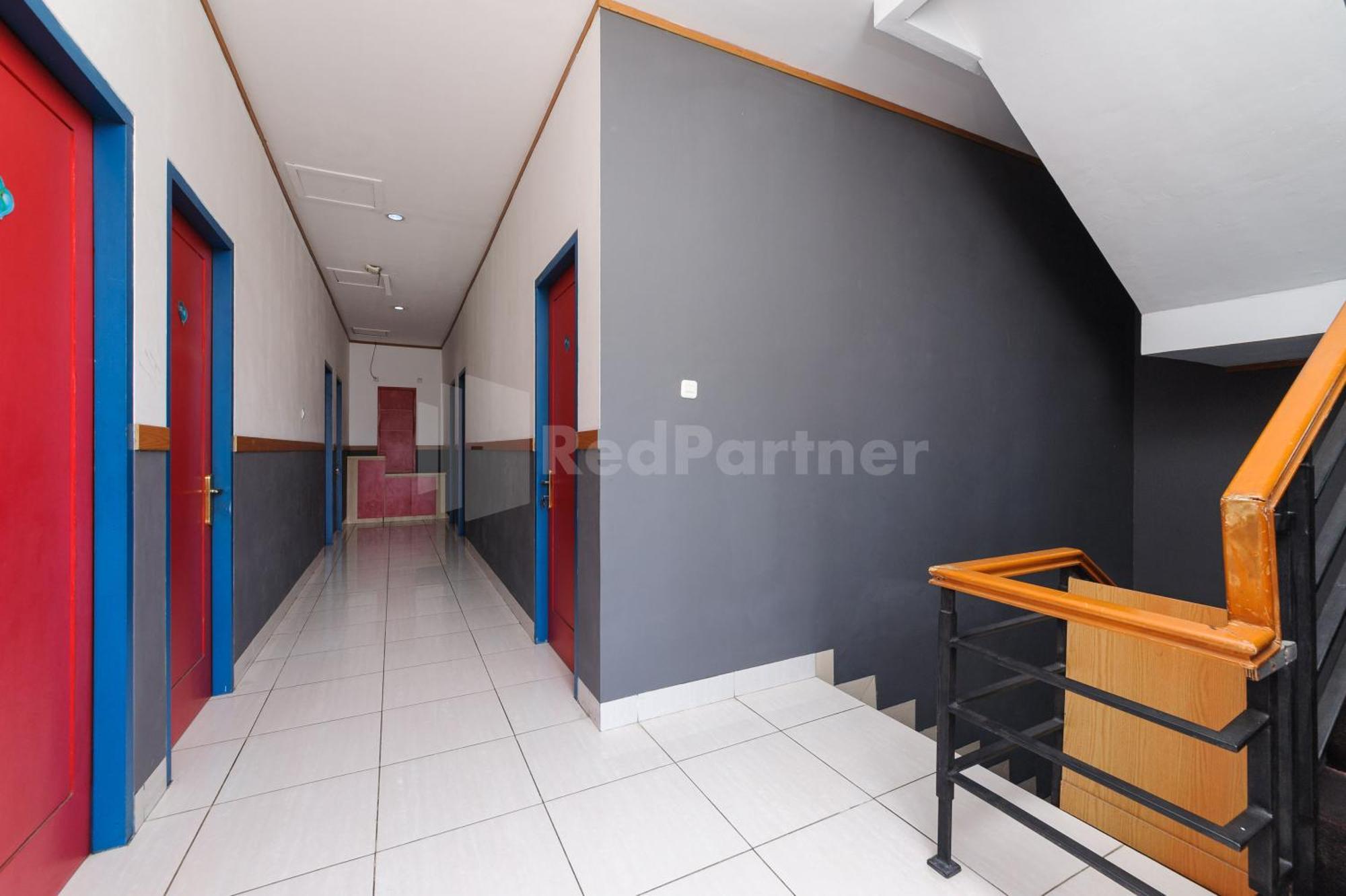 Ian Hotel Jaksa Mitra Reddoorz 雅加达 外观 照片