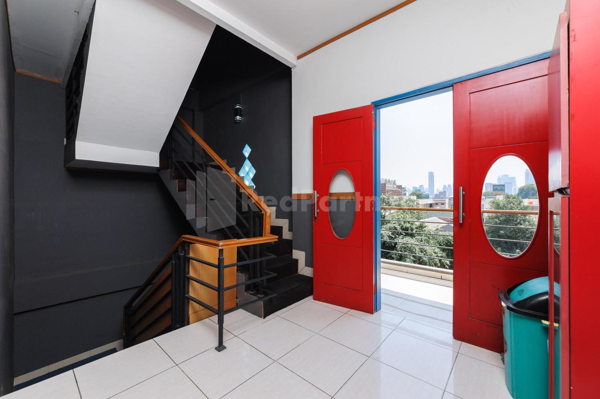 Ian Hotel Jaksa Mitra Reddoorz 雅加达 外观 照片